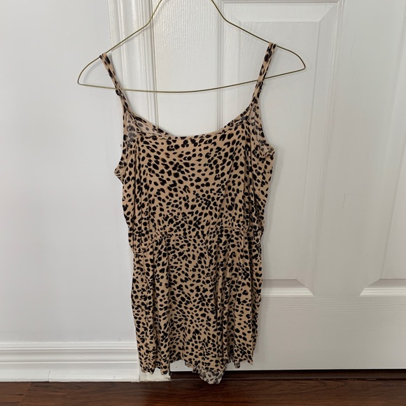 Cheetah print romper - Picture 2 of 2